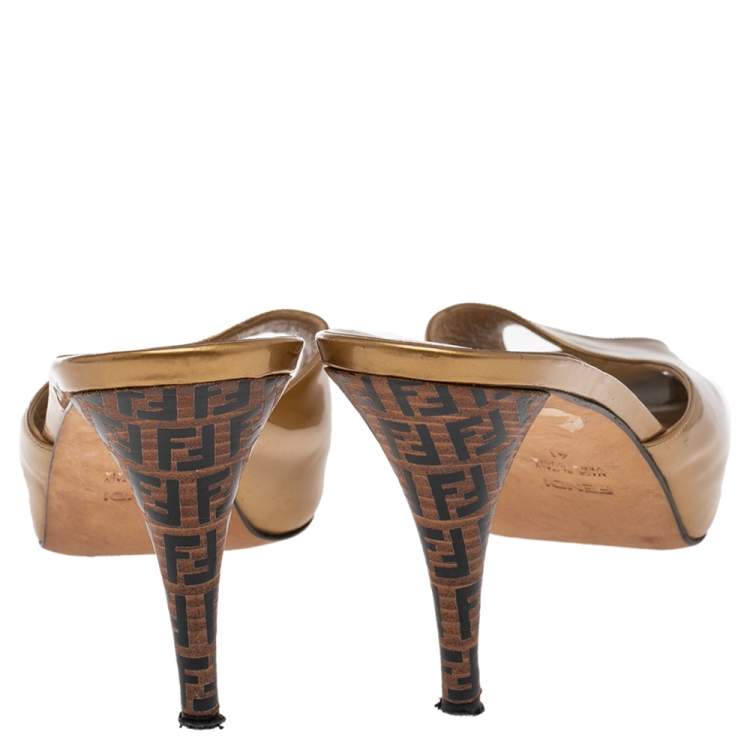 Pre Owned Fendi Gold Patent Leather FF Superstar Peep Toe Mule Slides Size 41