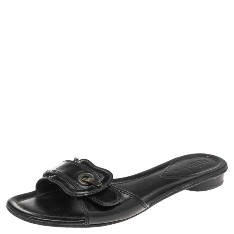 Black shops fendi slides