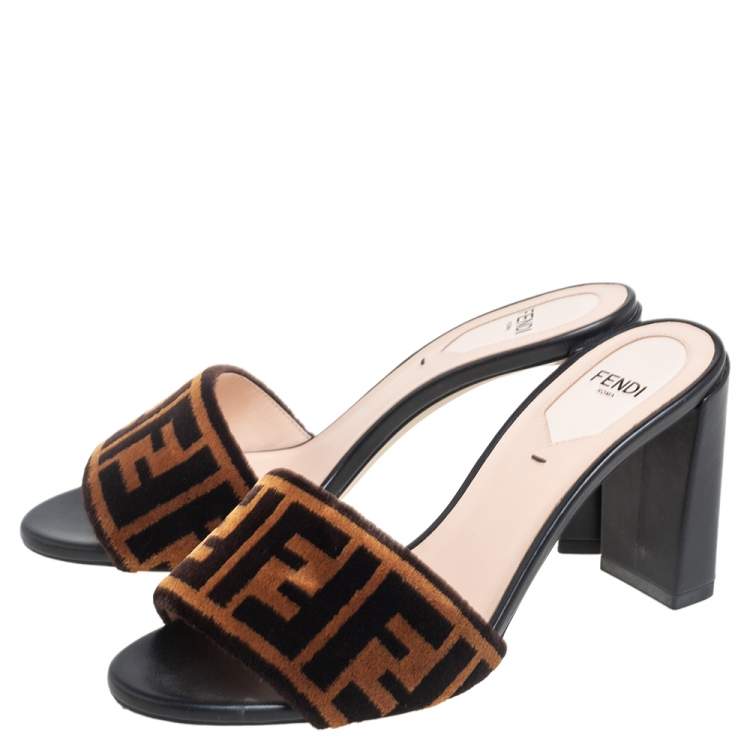 Pre Owned Fendi Brown/Black FF Logo Velvet Slide Sandals Size 36