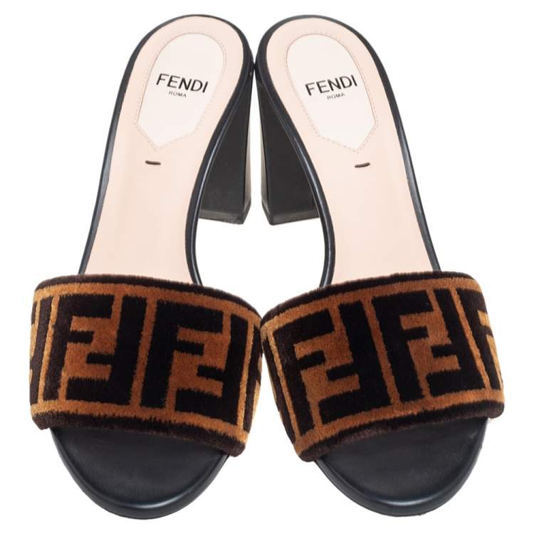 Pre Owned Fendi Brown/Black FF Logo Velvet Slide Sandals Size 36