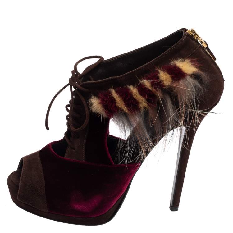 مملوكة مسبقًا Fendi Burgundy/Brown Velvet, Suede and Fur Trim Lace-Up Peep-Toe Ankle Booties Size 40