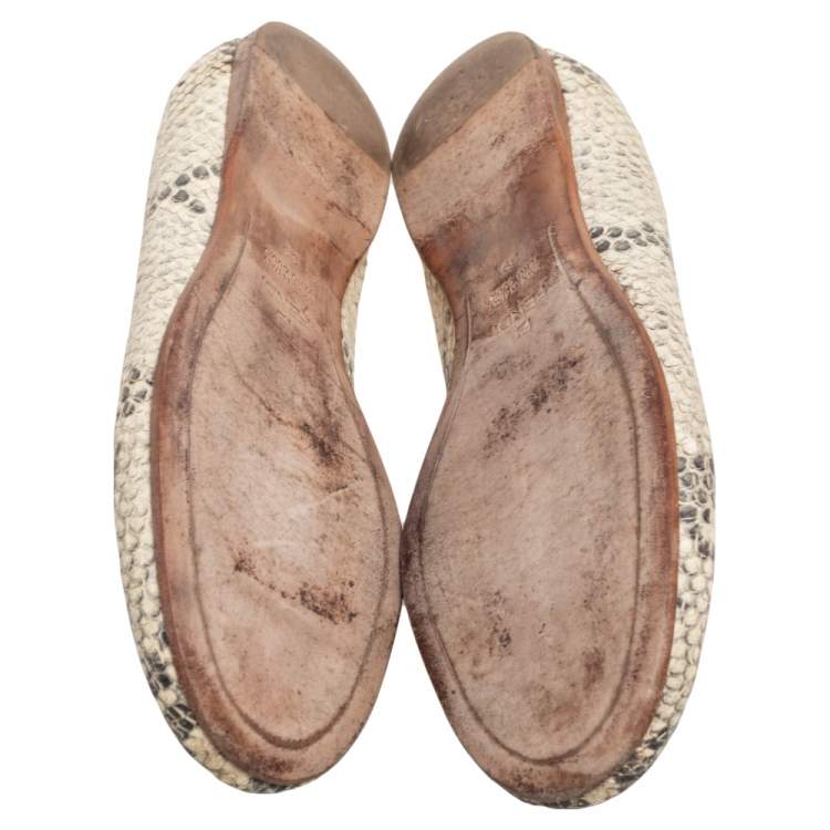مملوكة مسبقًا Fendi Black/Cream Python Embossed Leather Ballet Flats Size 39
