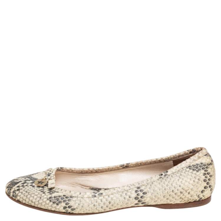 مملوكة مسبقًا Fendi Black/Cream Python Embossed Leather Ballet Flats Size 39