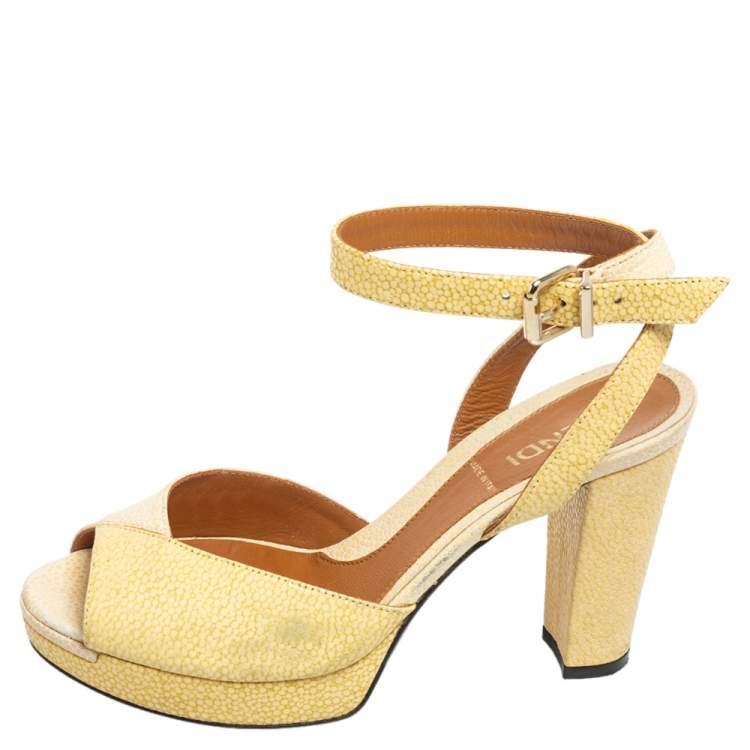 Pre Owned Fendi Beige/White Leather Ankle Strap Peep Toe Sandals Size 36