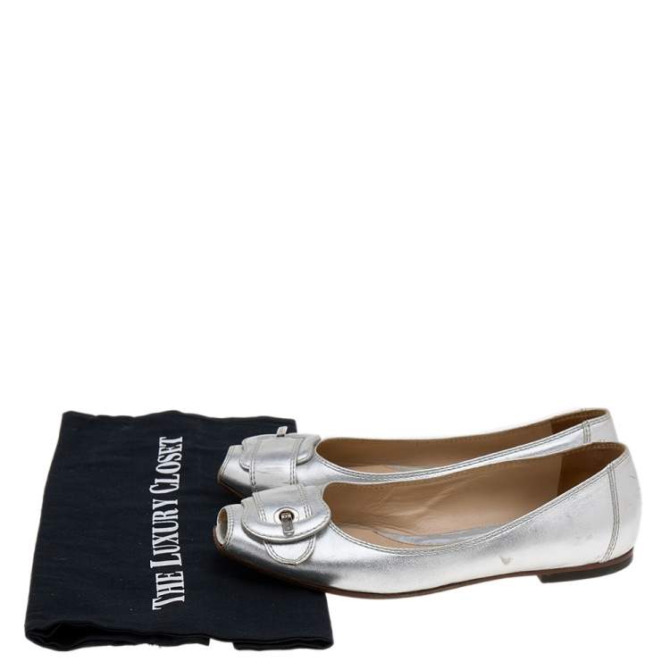 Pre Owned Fendi Metallic Silver Leather Buckle Peep Toe Ballet Flats Size 38.5