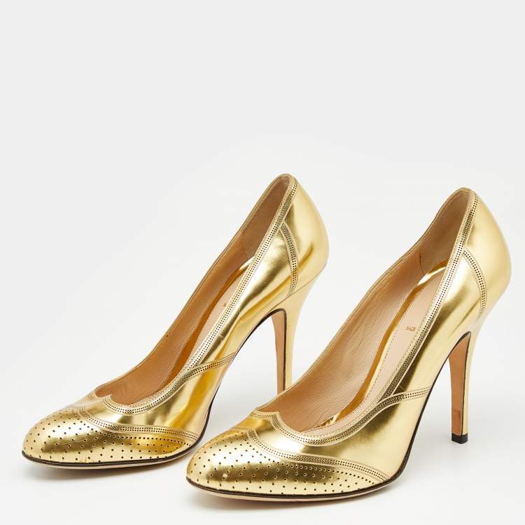 Gold round toe pumps sale