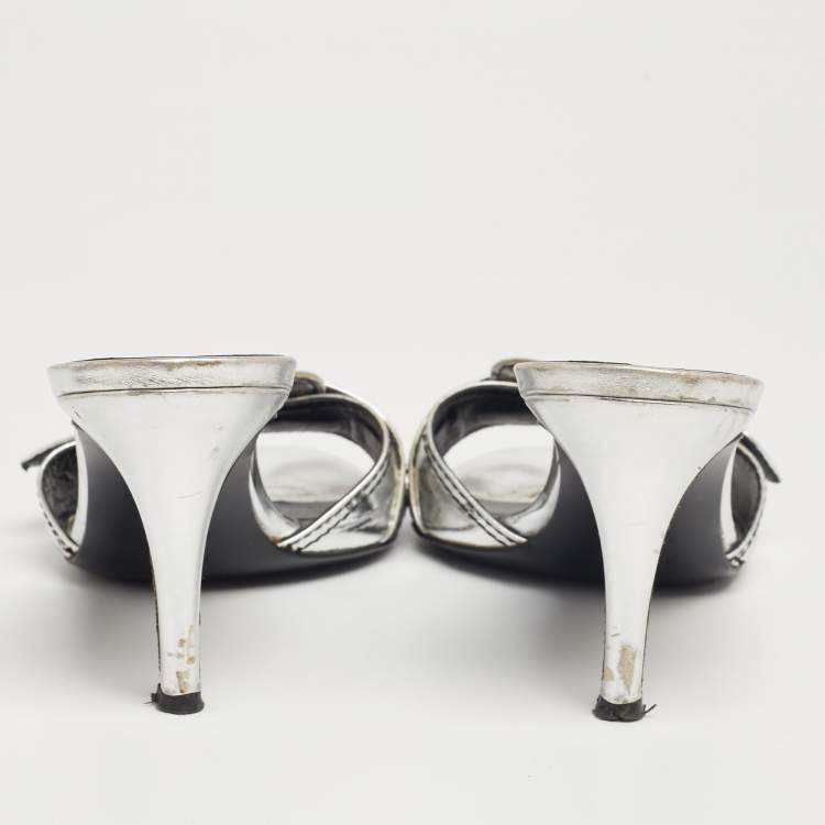Pre Owned Fendi Silver Leather B Buckle Slide Sandals Size 38
