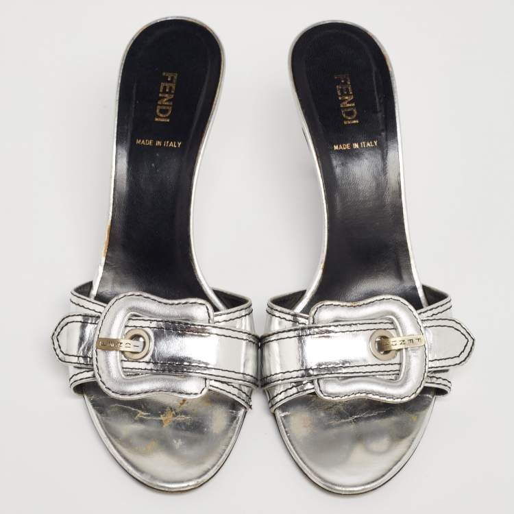 Pre Owned Fendi Silver Leather B Buckle Slide Sandals Size 38