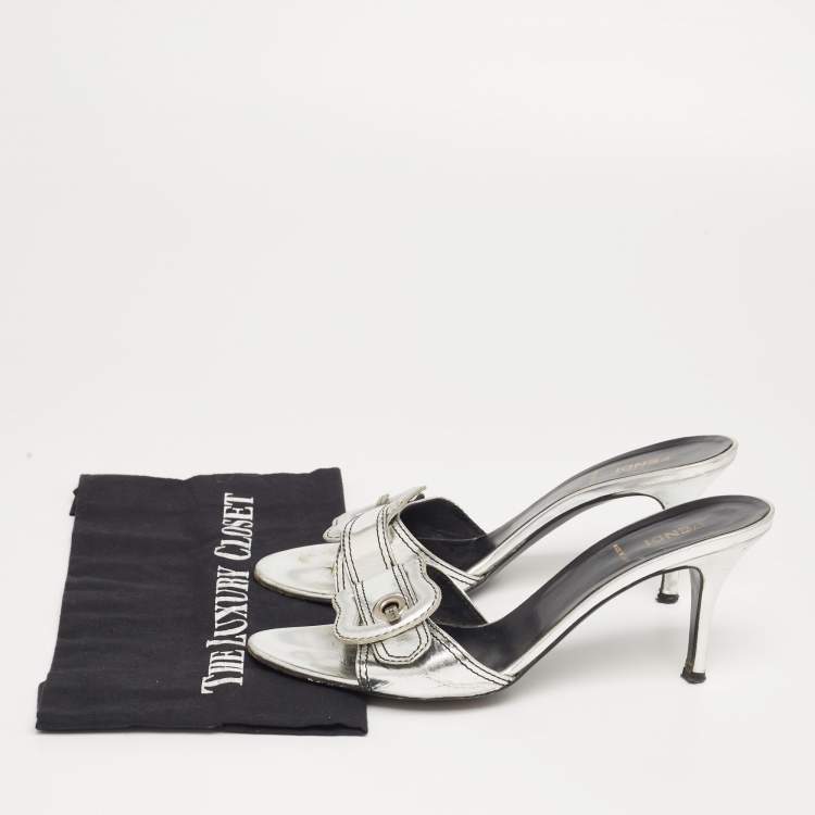 Pre Owned Fendi Silver Leather B Buckle Slide Sandals Size 38