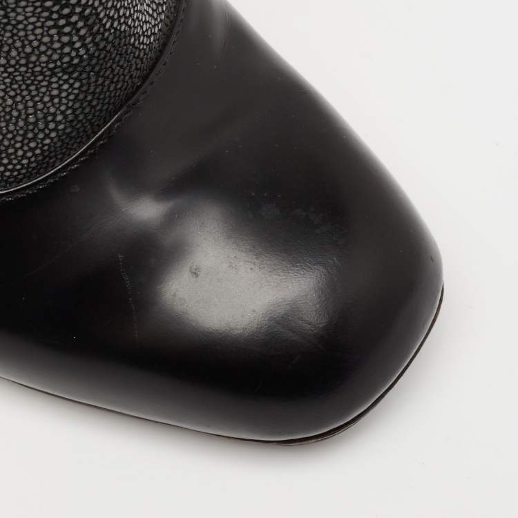 مملوكة مسبقًا Fendi Black Texture leather and Leather Ankle Boots Size 40 