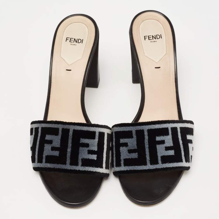 Pre Owned Fendi Grey/Black Zucca Velvet Slide Sandals Size 39