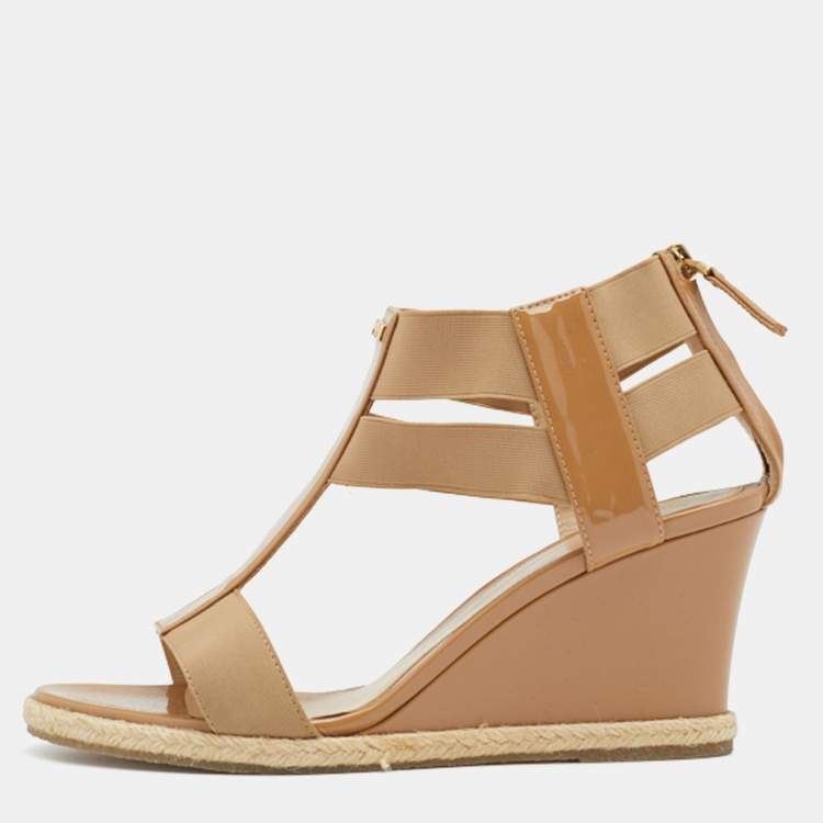 Pre Owned Fendi Beige Patent Leather And Elastic Fabric Carioca Wedge Espadrille Sandals Size 36