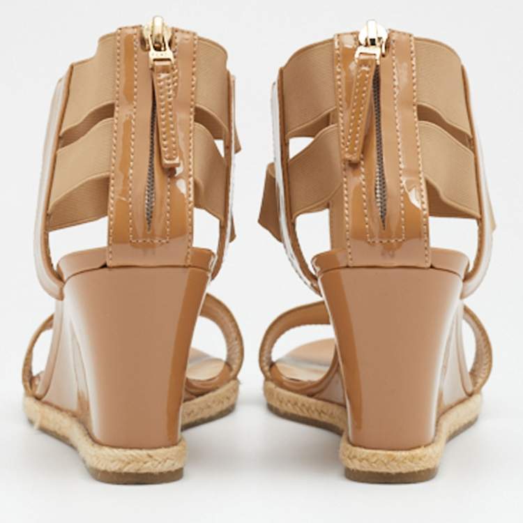 Pre Owned Fendi Beige Patent Leather And Elastic Fabric Carioca Wedge Espadrille Sandals Size 36