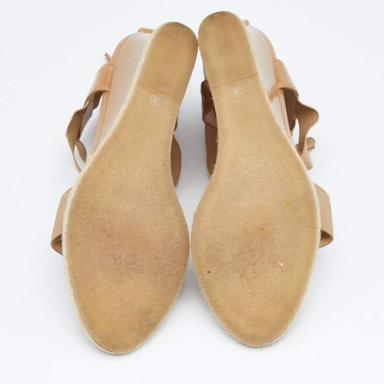 Pre Owned Fendi Beige Patent Leather And Elastic Fabric Carioca Wedge Espadrille Sandals Size 36