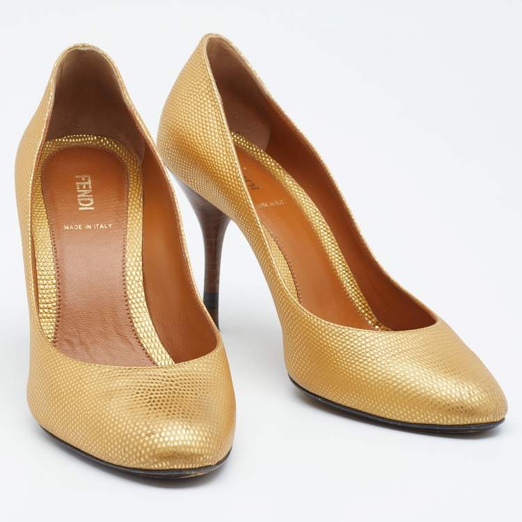 Pre Owned Fendi Gold Textured Leather Pumps Size 38