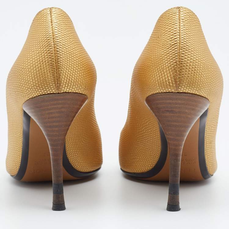 Pre Owned Fendi Gold Textured Leather Pumps Size 38