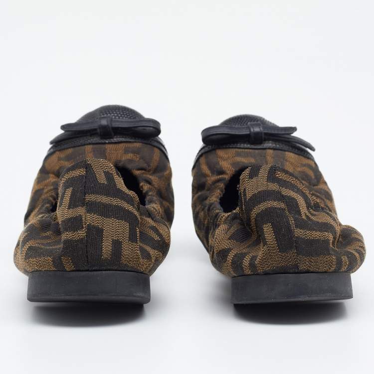 Pre Owned Fendi Tobacco Zucca Canvas And Embossed Leather Cap Toe Scrunch Ballet Flats Size 39