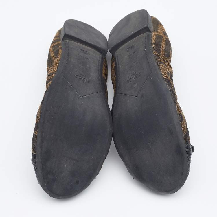 Pre Owned Fendi Tobacco Zucca Canvas And Embossed Leather Cap Toe Scrunch Ballet Flats Size 39