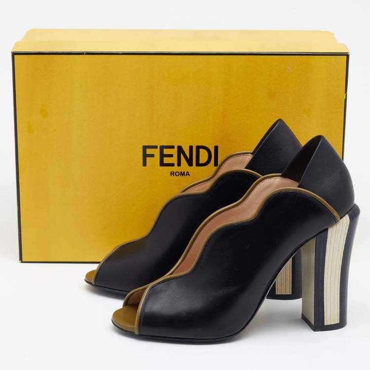 مملوكة مسبقًا Fendi Black/Olive Green Wave Leather Foldable Heel Peep Toe Pumps Size 37