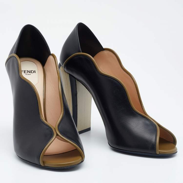 مملوكة مسبقًا Fendi Black/Olive Green Wave Leather Foldable Heel Peep Toe Pumps Size 37