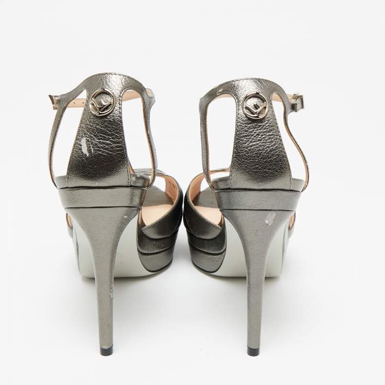Pre Owned Fendi Metallic Dark Grey Leather Platform T-Strap Sandals Size 37.5