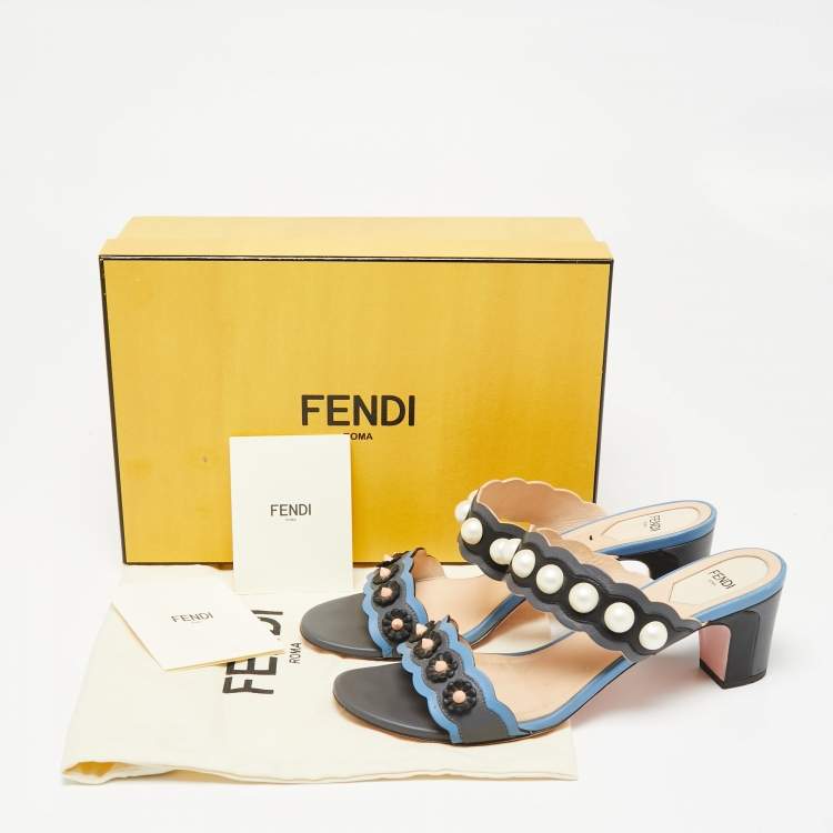 Pre Owned Fendi Multicolor Leather Faux Pearl Embellished Slide Sandals Size 40