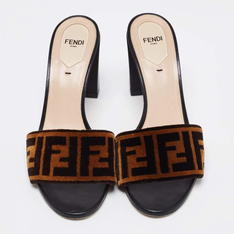 Pre Owned Fendi Brown/Black FF Logo Velvet Slide Sandals Size 39