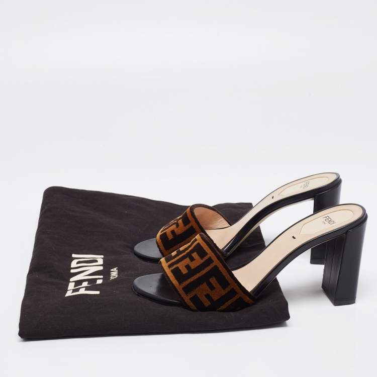 Pre Owned Fendi Brown/Black FF Logo Velvet Slide Sandals Size 39