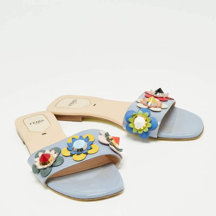 مملوكة مسبقًا Fendi Blue Patent Leather Flowerland Flat Slide Sandals Size 40