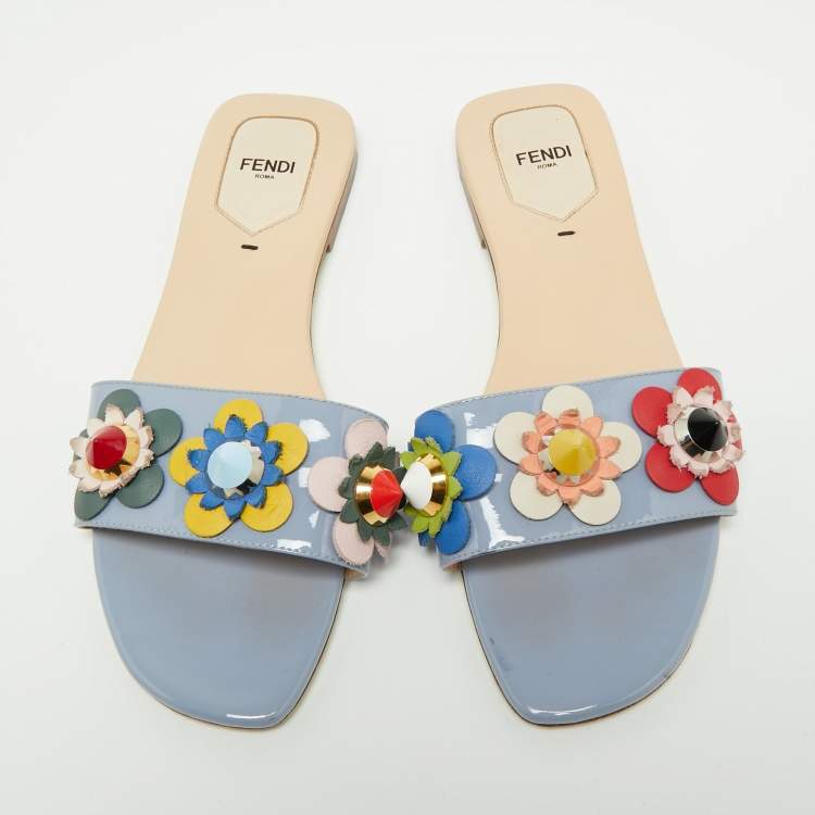مملوكة مسبقًا Fendi Blue Patent Leather Flowerland Flat Slide Sandals Size 40