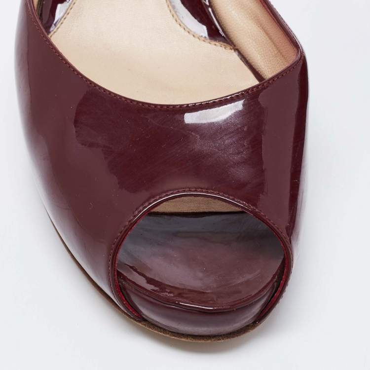 Pre Owned Fendi Burgundy Patent Leather FF Superstar Peep Toe Mules Size 41