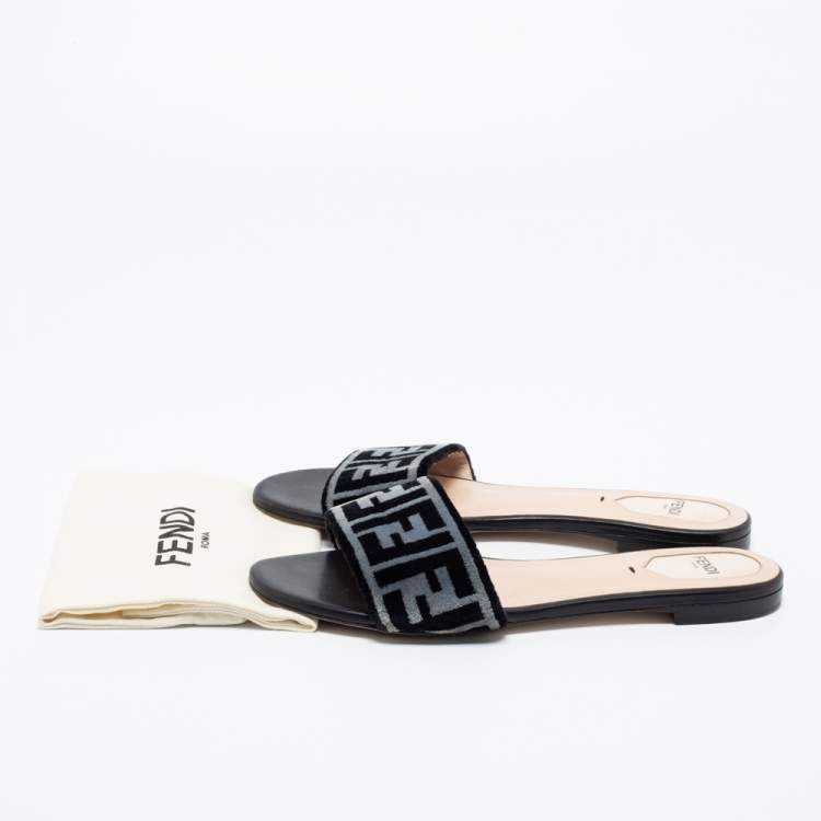 Pre Owned Fendi White/Black Logo Printed Velvet Flat Slides Size 39