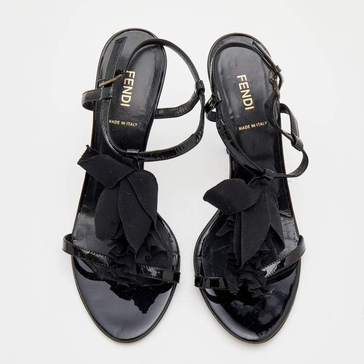 Pre Owned Fendi Black Patent Leather Appliqued Flower T-Strap Sandals Size 37.5