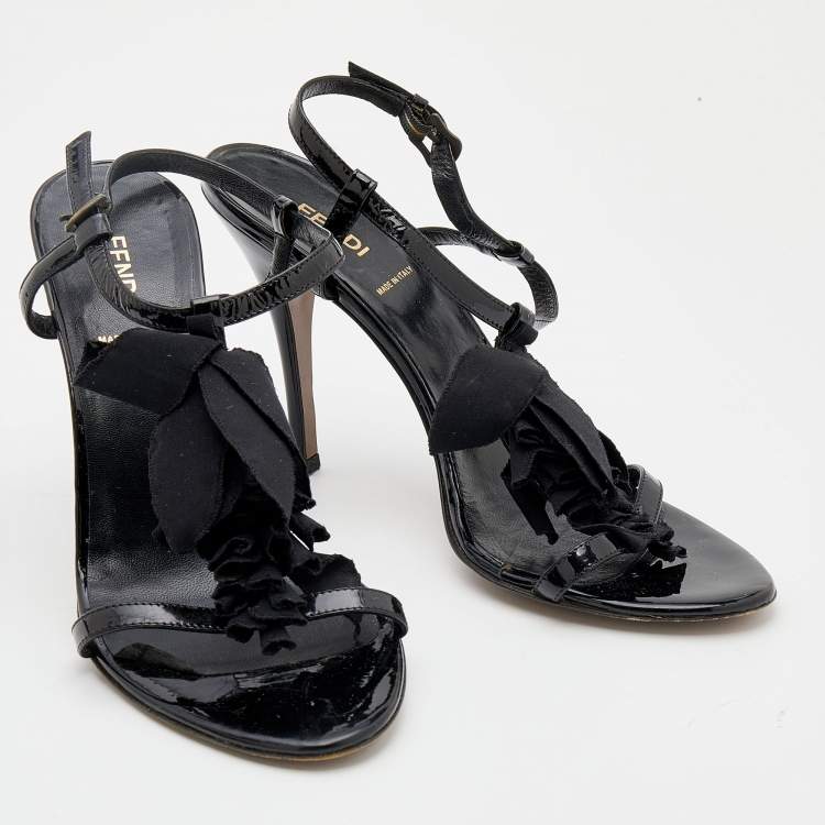 Pre Owned Fendi Black Patent Leather Appliqued Flower T-Strap Sandals Size 37.5