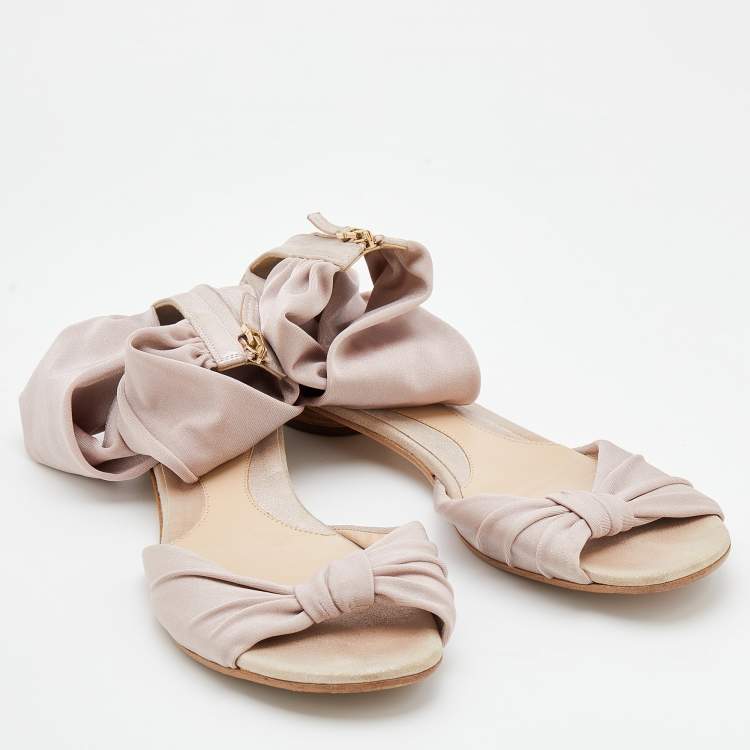 Pre Owned Fendi Metallic Light Pink Stretch Fabric And Leather Ankle Flat Sandals Size 40.5