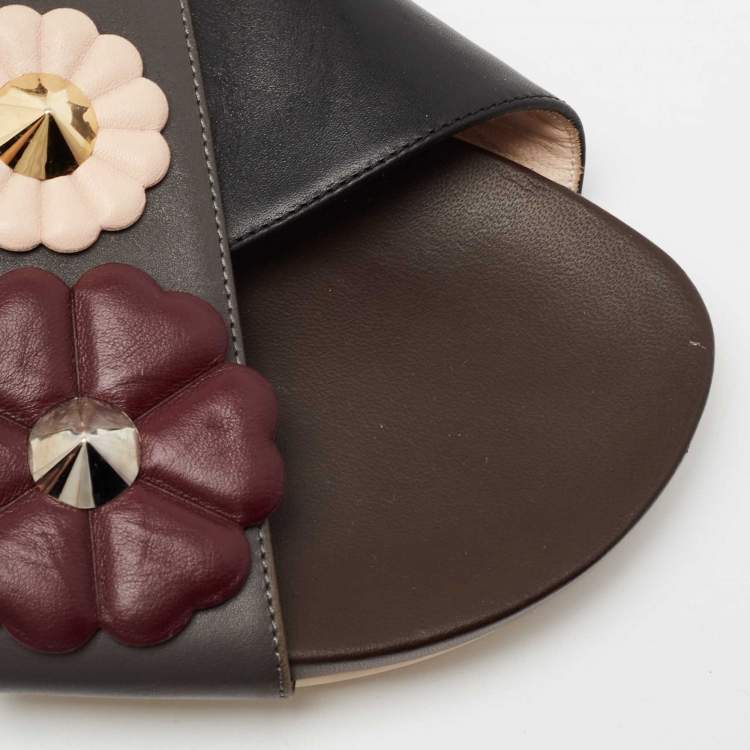 Pre Owned Fendi Black/Dark Brown Leather Stud Embellished Flower Flat Slides Size 39