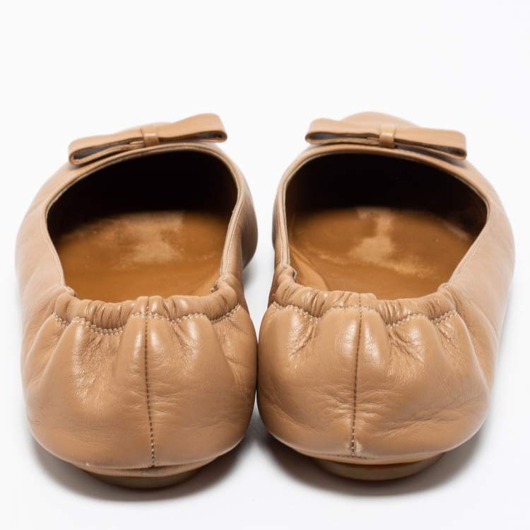 Pre Owned Fendi Beige Leather Bow Scrunch Ballet Flats Size 38