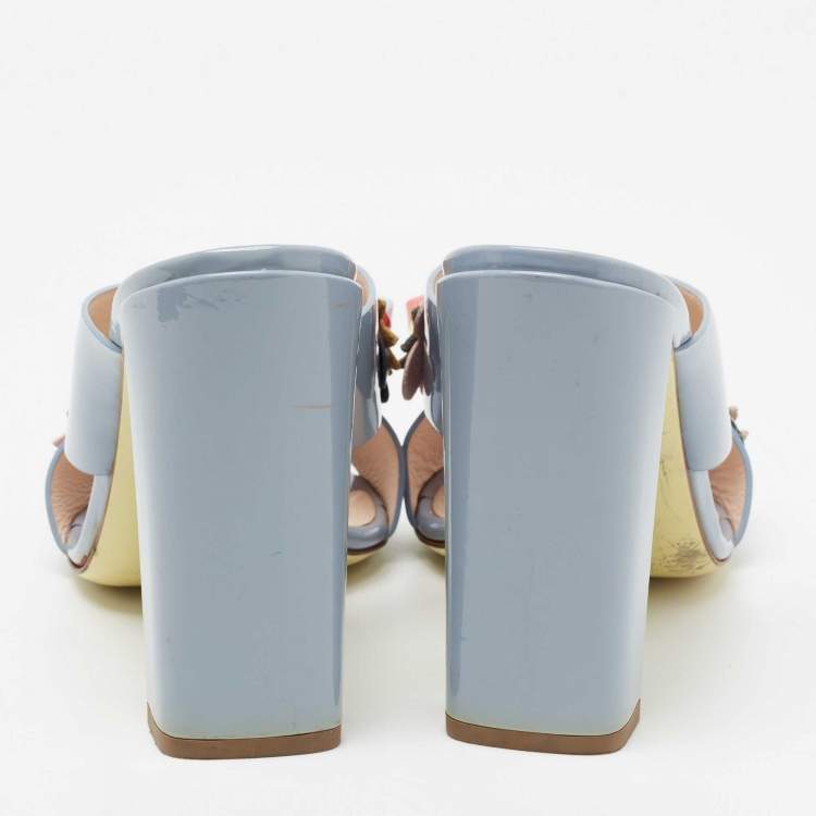 Pre Owned Fendi Light Blue Patent Leather Flowerland Block Heel Slide Sandals Size 39