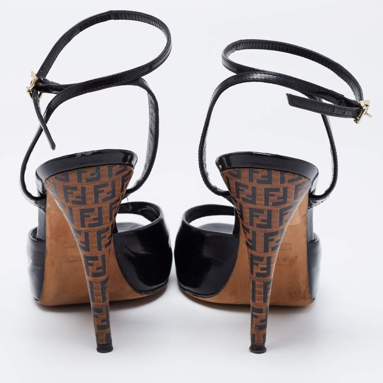 مملوكة مسبقًا Fendi Black Patent Leather Zucchino Heel Peep-Toe Ankle-Strap Sandals Size 39