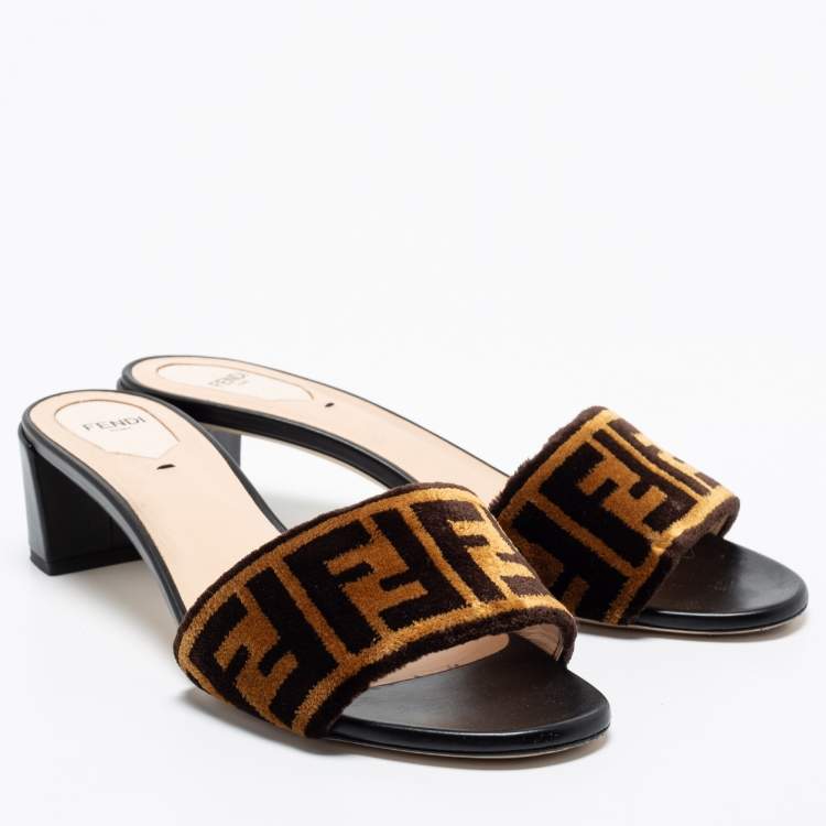 Pre Owned Fendi Two-Tone Zucca Velvet Slide Sandals Size 40
