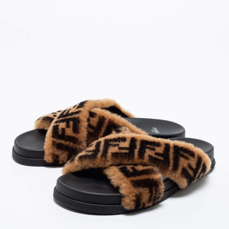 Louis Vuitton Beige Shearling Fur Flat Slides Size 39