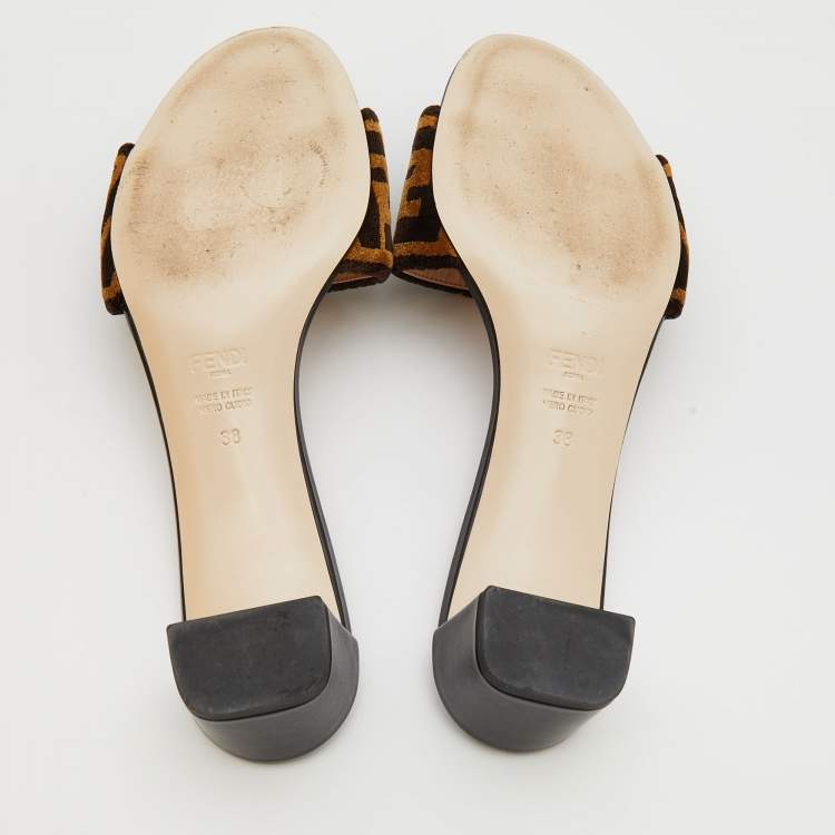 مملوكة مسبقًا Fendi Brown/Black Zucca Velvet Open-Toe Slide Sandals Size 38