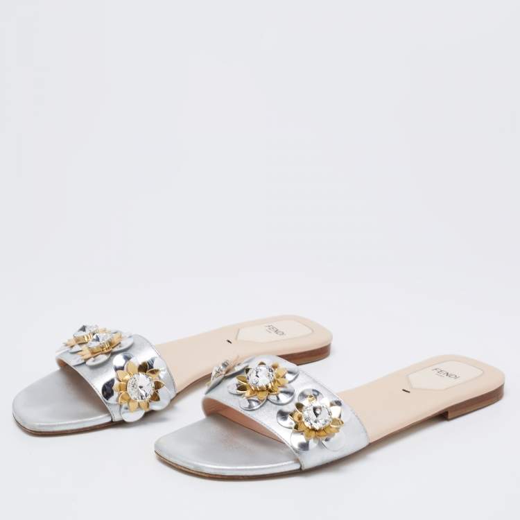 Pre Owned Fendi Silver Leather Flowerland Flat Slides 39