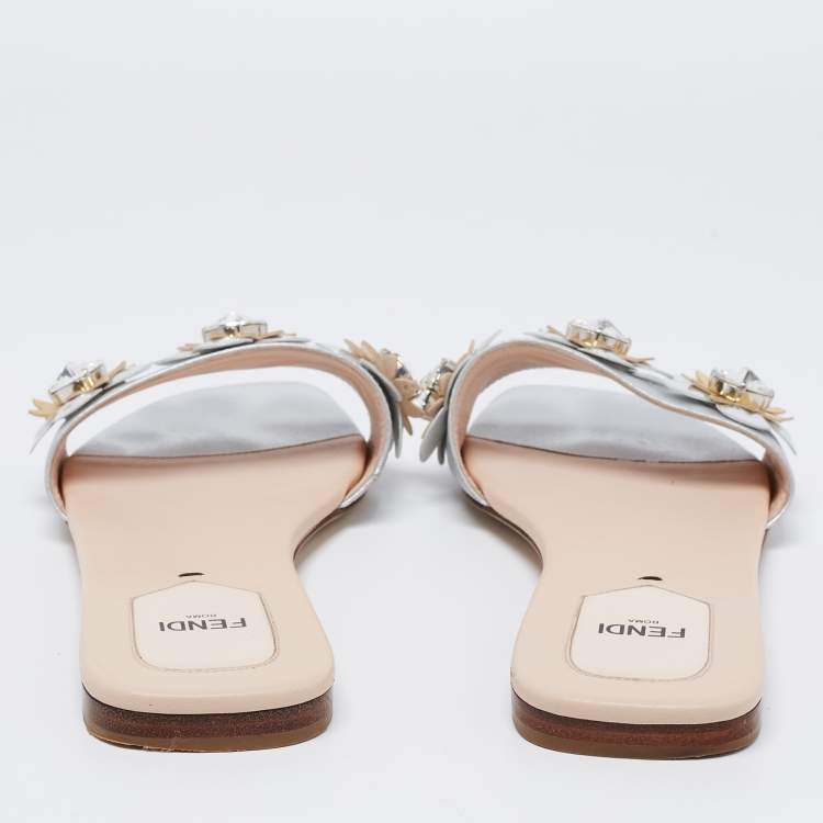 Pre Owned Fendi Silver Leather Flowerland Flat Slides 39