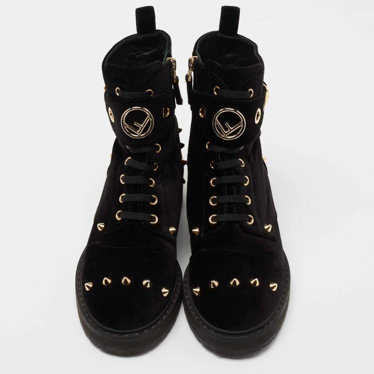 مملوكة مسبقًا Fendi Black Studded Velvet F Logo Ankle Boots Size 37