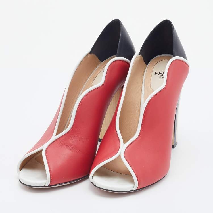 Pre Owned Fendi Multicolor Leather Scallop Lined Peep Toe Pumps Size 37.5
