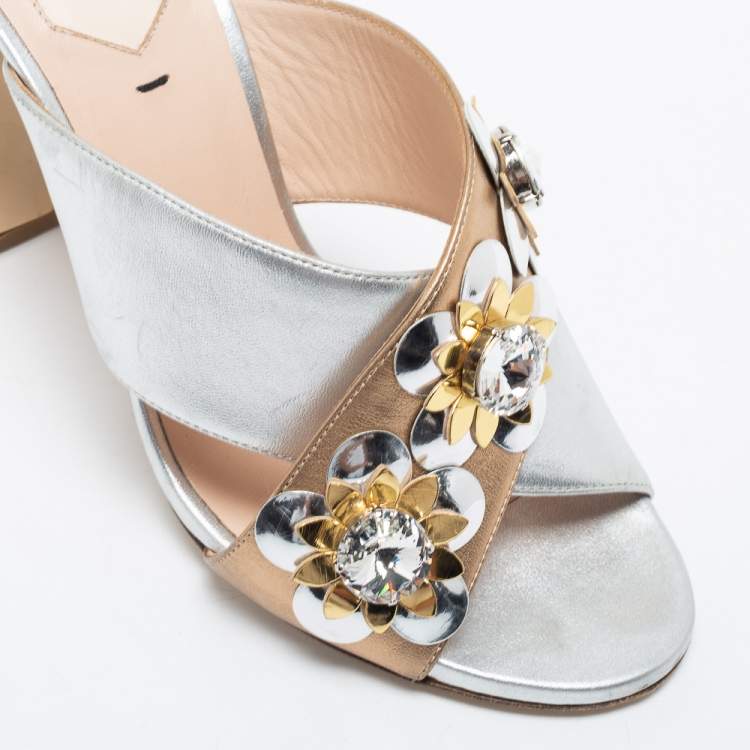 مملوكة مسبقًا Fendi Silver/Gold Leather Cross Strap Flowerland Slide Sandals Size 36