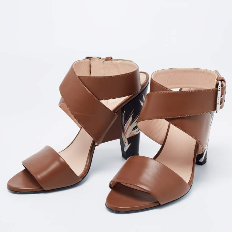 مملوكة مسبقًا Fendi  Brown Leather Ankle Strap Sandals Size 41