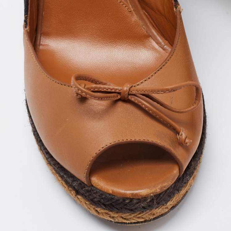مملوكة مسبقًا Fendi Brown/Black Leather and Striped Canvas Espadrille Wedge Peep Toe Pumps Size 39.5