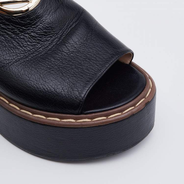 مملوكة مسبقًا Fendi Black Leather F Logo Platform Sandals Size 38